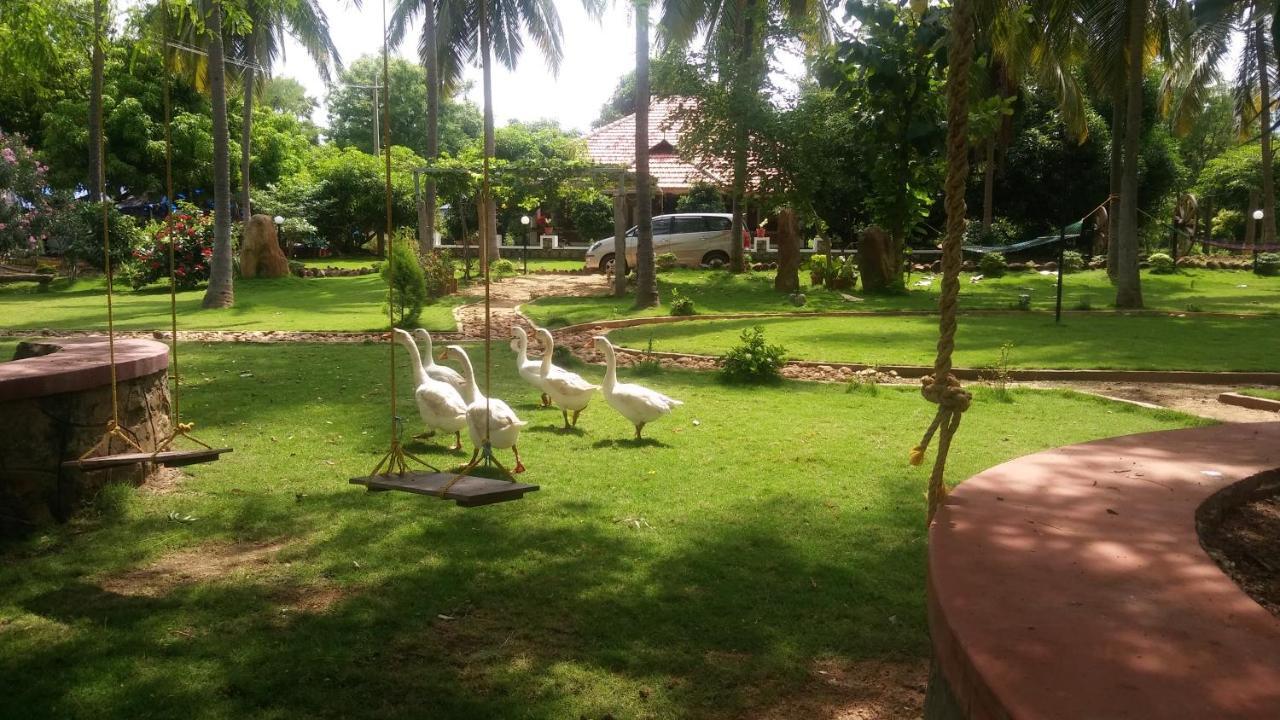 Mango Village Farm House Nelliyampathy Exteriör bild